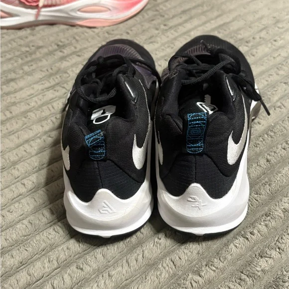 Nike Gianni’s - Picture 3 of 4